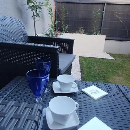 Z Ogrodem Przy Orlej 公寓 *